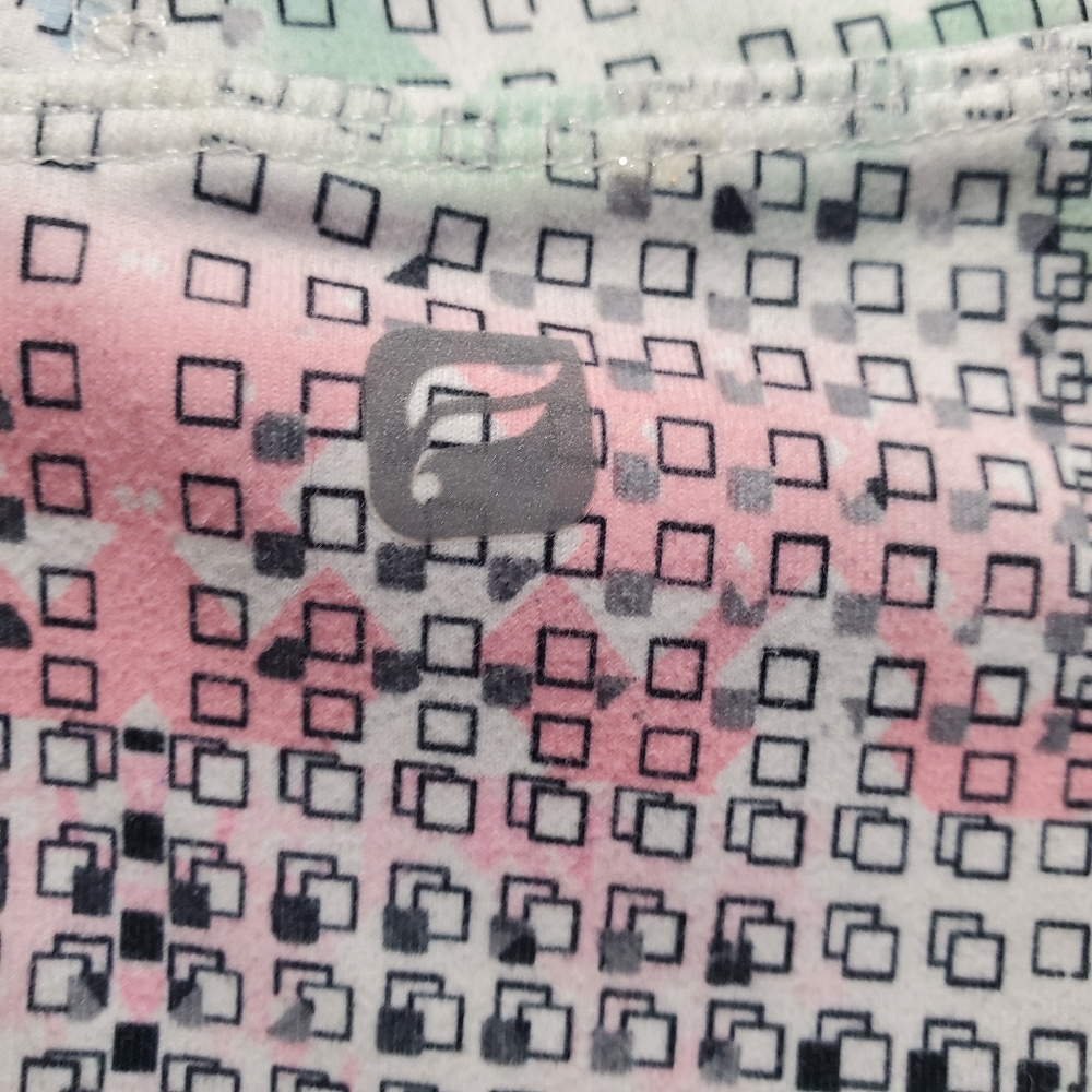 Fabletics Cropped Geometric Pattern Leggings M - image 4